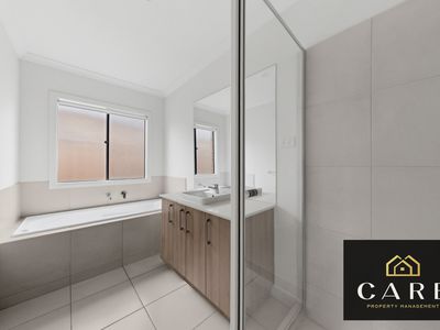 8 Giardino Street, Clyde