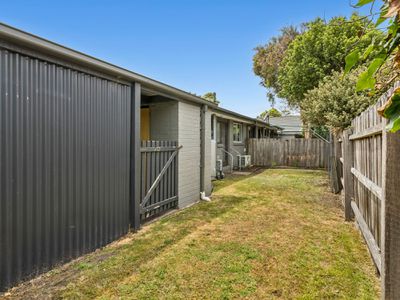 3 / 16 Campbell Grove, Mornington