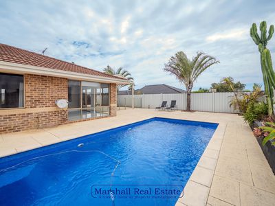 175 Kinross Drive, Kinross