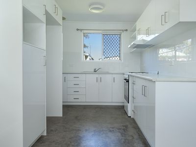 2 / 36 Canberra Street, Harristown