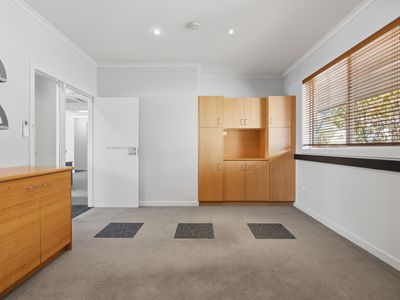 T8 / 75 Newnham Drive, Newnham