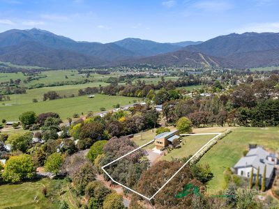 21 Ranch Road, Tawonga South