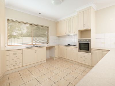 5 KELLE COURT , Wodonga
