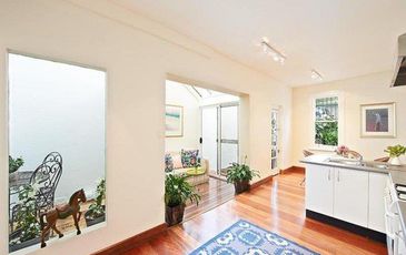 742 Bourke St, Redfern