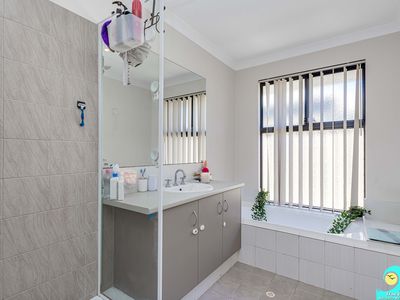 69 Blackwood Meander, Yanchep