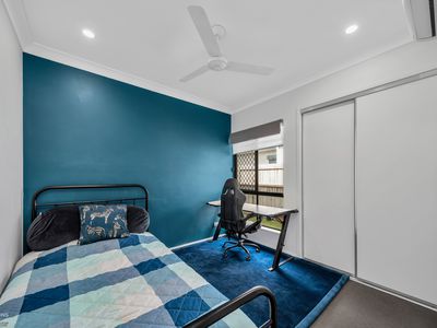 5 Girringun Parade, Mount Peter
