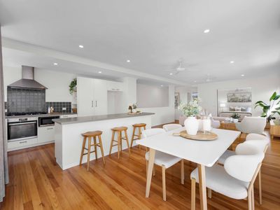 2 / 23 Sobraon Street, Sunrise Beach