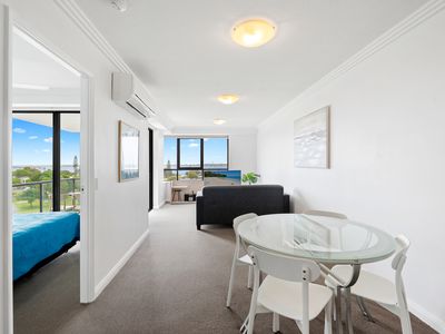 19 / 136 Marine Parade, Southport