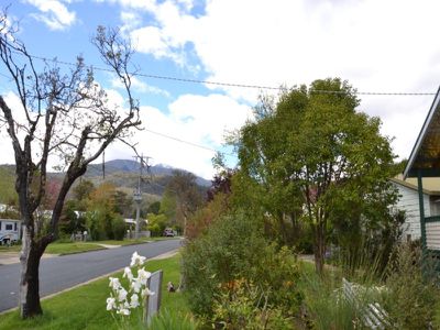48 Freeburgh Avenue , Mount Beauty