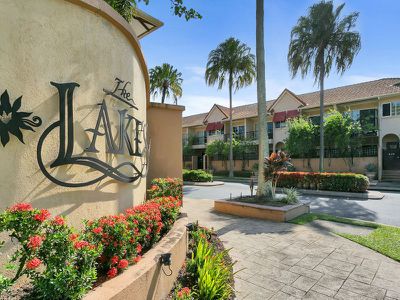 809 / 2-10 Greenslopes Street, Cairns North