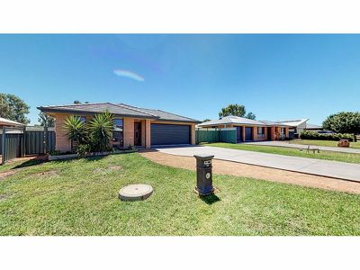 20 Dunheved Circle, Dubbo