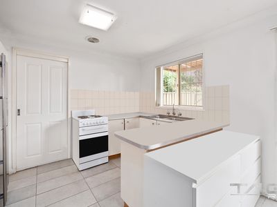 4 / 5 Chapman Street, Werrington