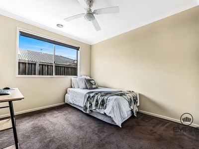 39 Waterbury Street, Cranbourne