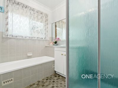 2 / 2 Brodie Close, Bomaderry