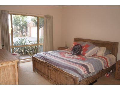 4 / 16 McTavish Boulevard, Horsham