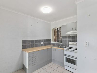 6 / 10 Denmans Camp Road, Torquay