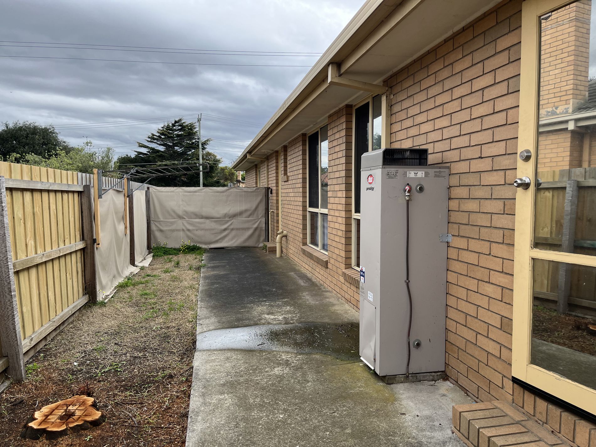 2 / 3-5 Boundary Road, Newcomb