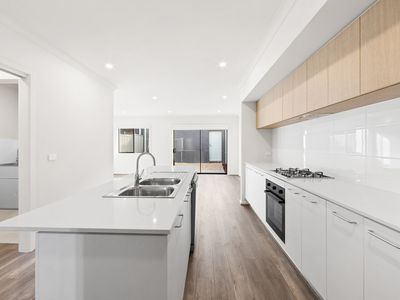 30 Baldwin Road , Fraser Rise