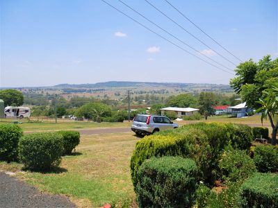 11 Meek Street, Tingoora