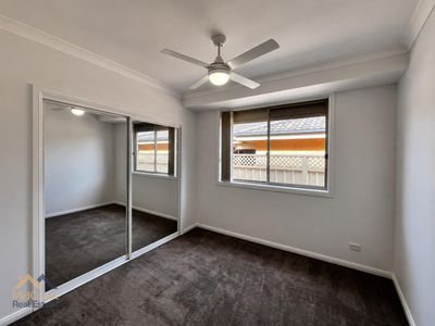 2 / 10 Robina Grove, Forster