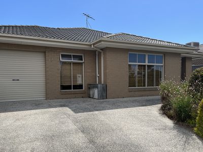 9 Cape Barron Drive, Lara