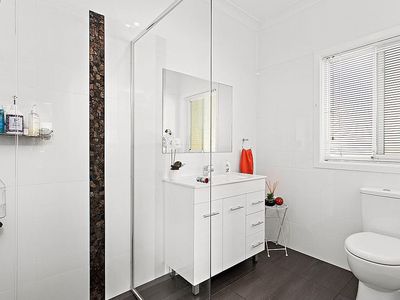 11 Griffiths Street, Oak Flats