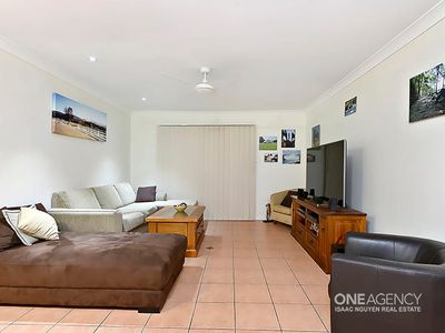 20 Glasshouse Cr, Forest Lake