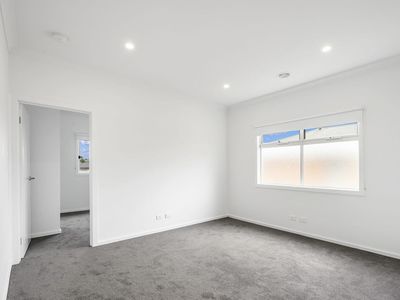 20 Lenigas Crescent, Manor Lakes