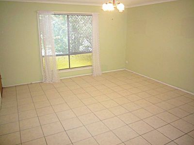 2 Knightsbridge Crescent, Rochedale South