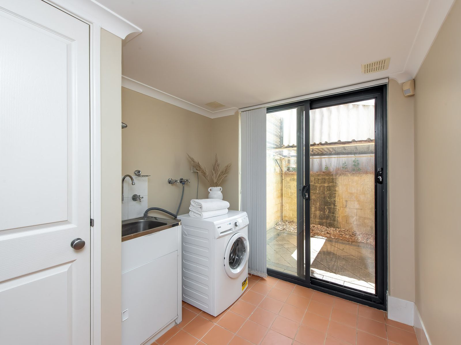 1/16 Kinsella Street, Joondanna