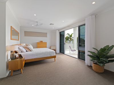 38 TARAWA STREET, Kawana Island