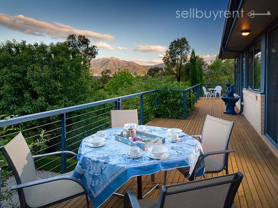 5 COOPER STREET, Mount Beauty