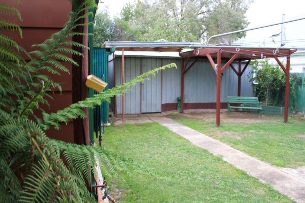 2 Finlason Street, Mansfield