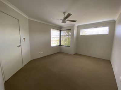 22 Geographe Bay Pass, Secret Harbour