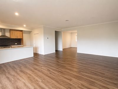 15 Kite Street, Winter Valley