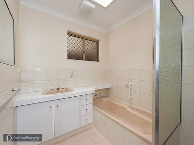 2 / 22 Ainsworth Loop , Booragoon