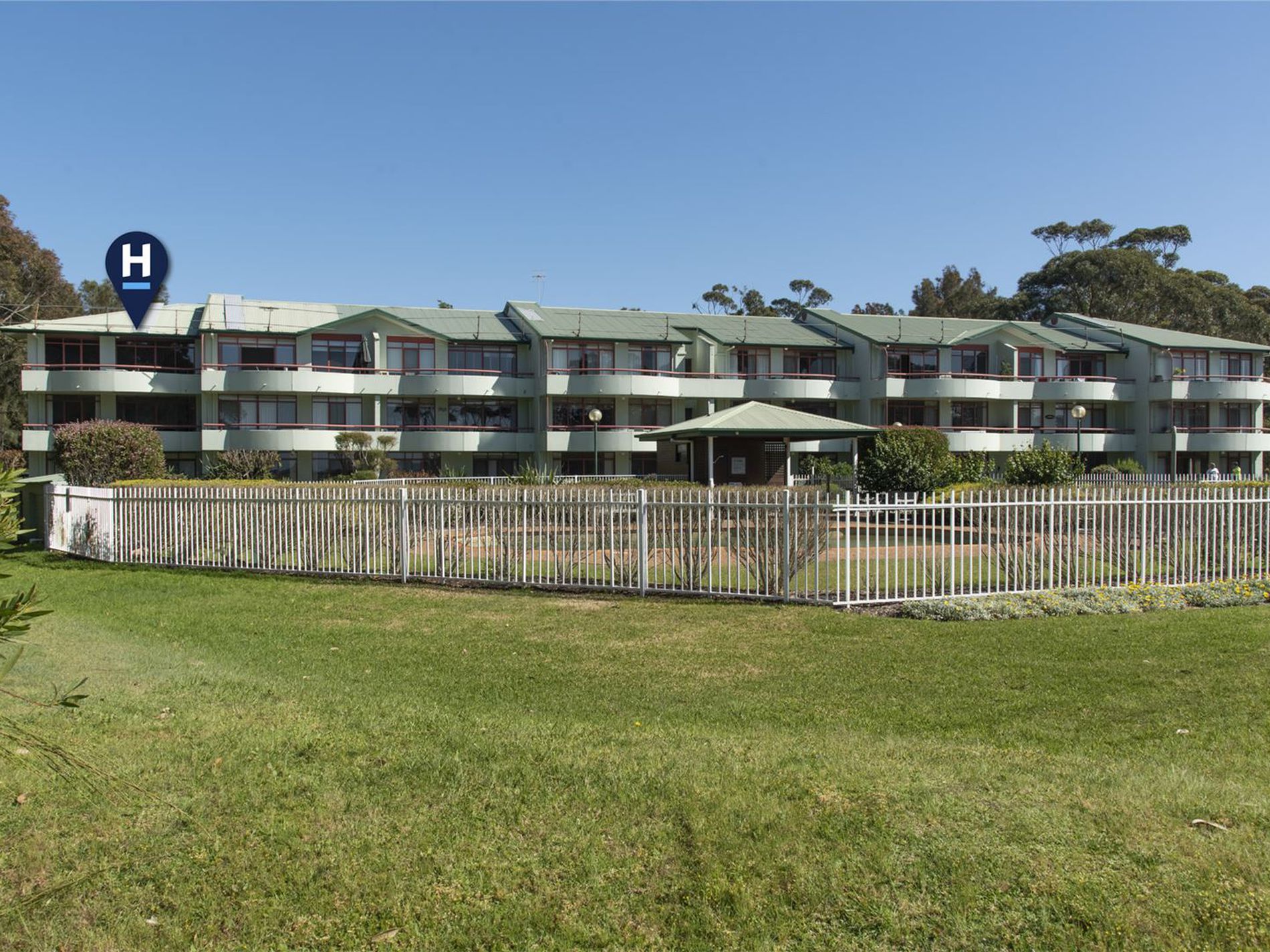 13 / 1A Mitchell Parade, Mollymook