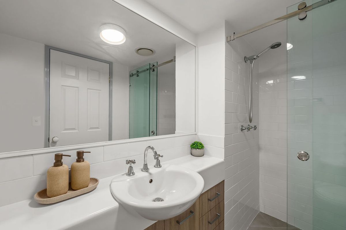 1 / 4-6 Acacia Avenue, Surfers Paradise