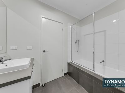 7 Sugar Glider Way, Craigieburn