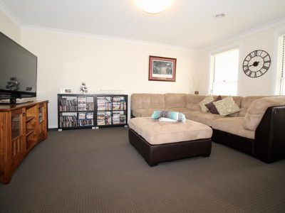 60 James Barnet Drive, Kelso