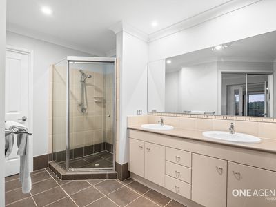 62 Brookwater Drive, Brookwater