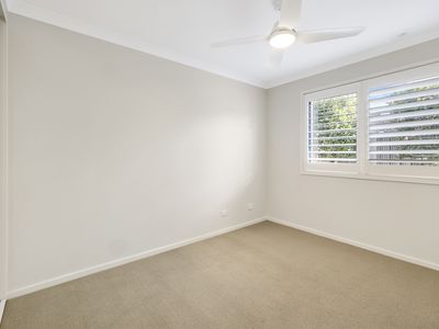8 / 113 Mortimer Lewis Drive, Greenway
