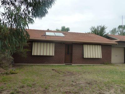 2 / 1 Pink Cliffs Road, Heathcote