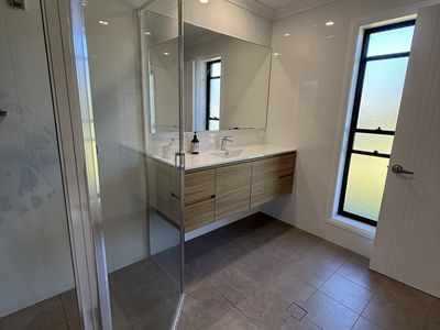 9 Kurrajong Crescent, Kalaru