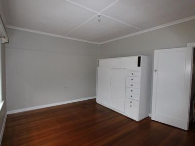 18 Douglass Street, Manifold Heights