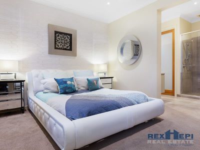 14 Mountainview Boulevard, Cranbourne North