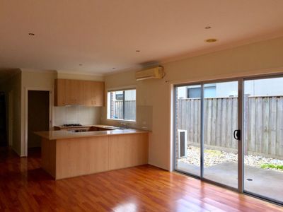 61 Fantail Crescent, Williams Landing