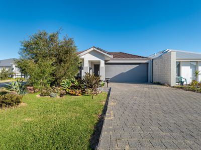 11 Aquila Loop, Piara Waters