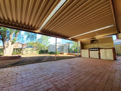 8 Catchpole Close, Dubbo