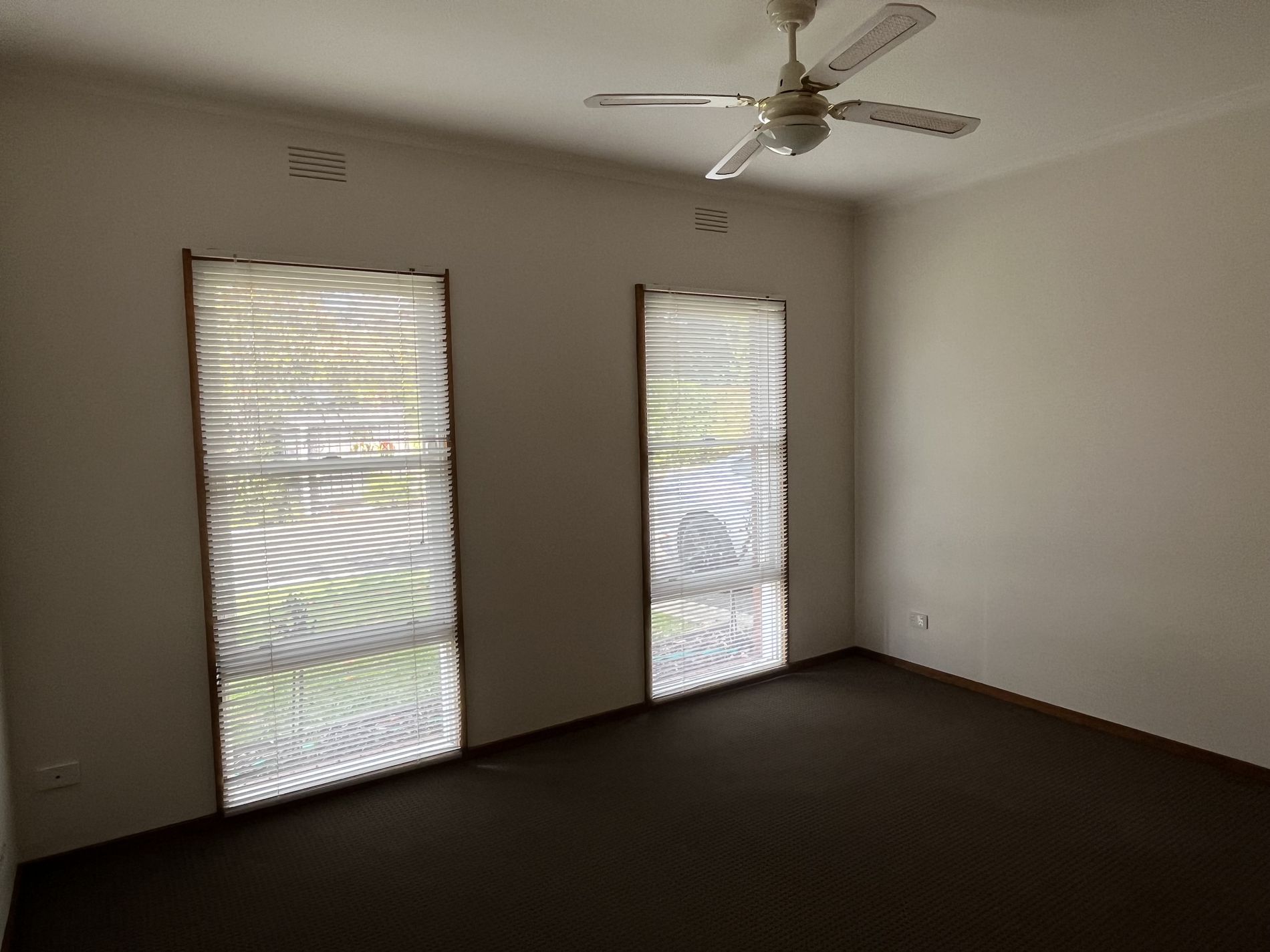 4 / 92 Aphrasia Street, Newtown